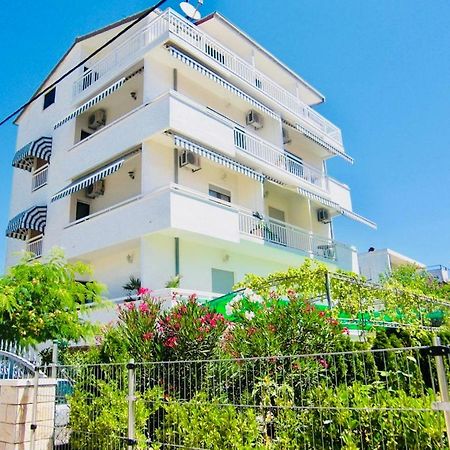 Apartments Ruza Kastela Luaran gambar