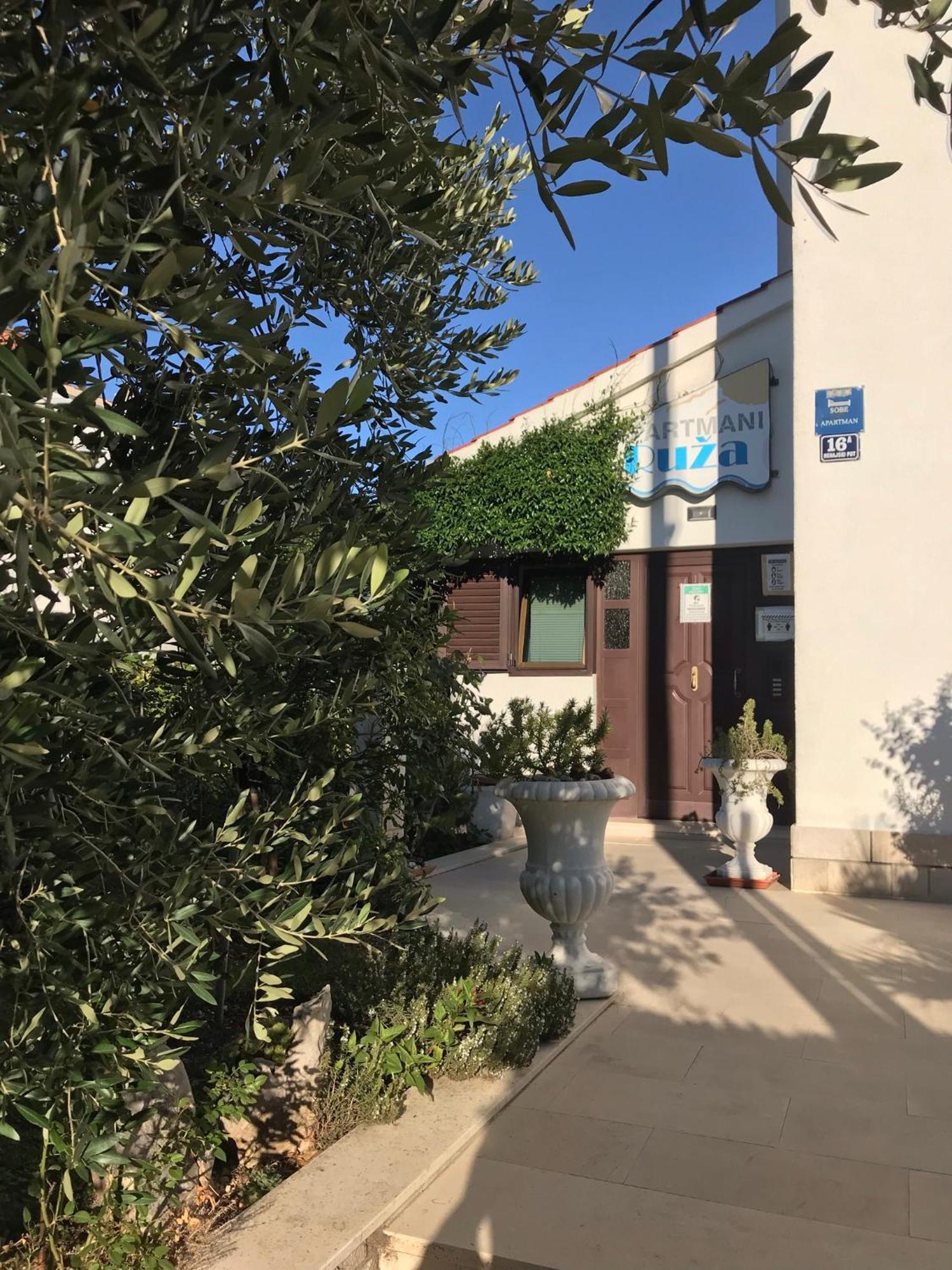 Apartments Ruza Kastela Luaran gambar