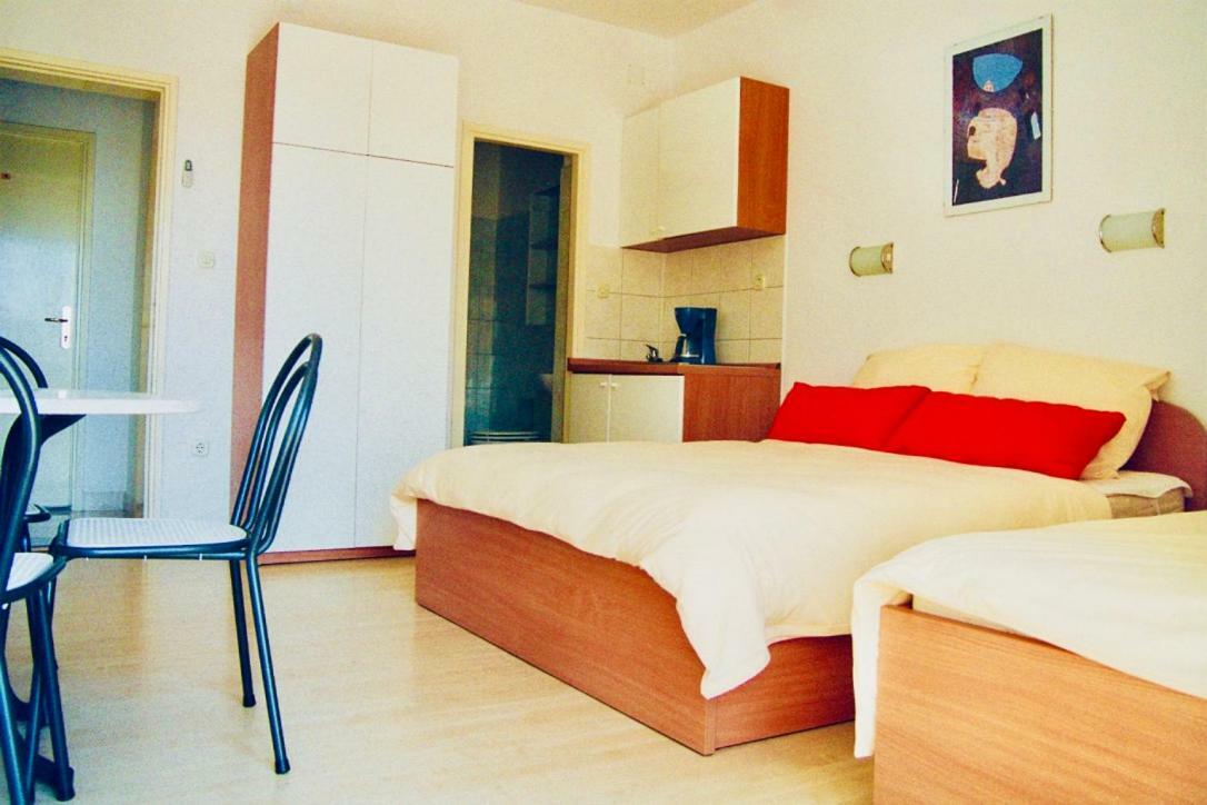 Apartments Ruza Kastela Luaran gambar