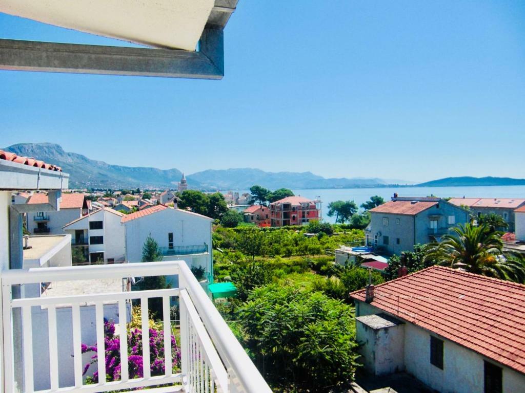 Apartments Ruza Kastela Luaran gambar